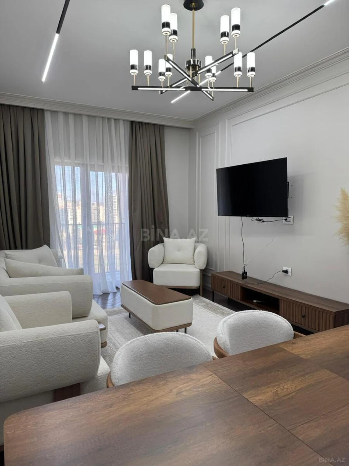 Kirayə verilir 2 otaqlı mənzil 90 m²