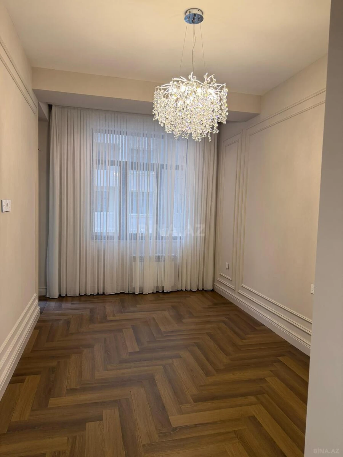 Satılır 3 otaqlı mənzil 110 m²