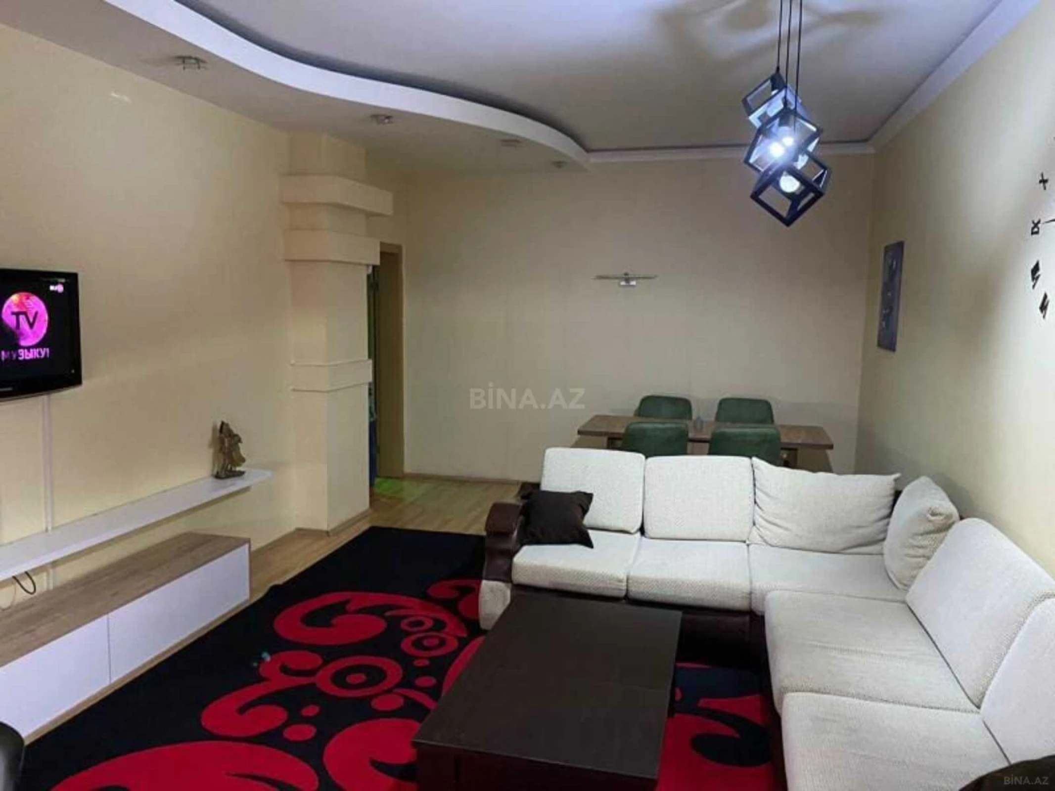Kirayə verilir 2 otaqlı mənzil 80 m²