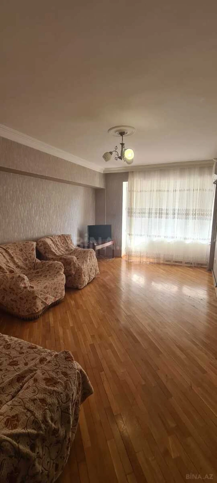 Kirayə verilir 2 otaqlı mənzil 65 m²