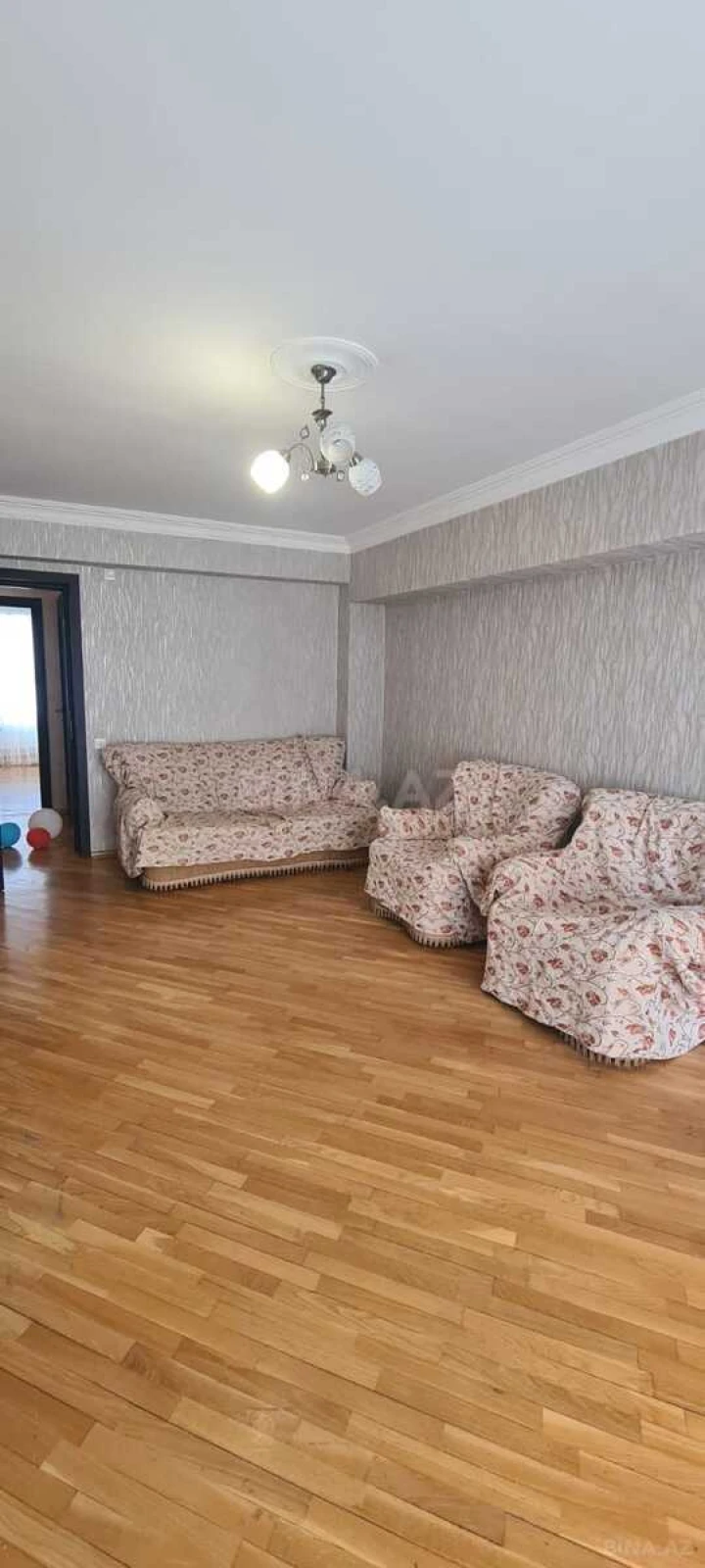 Kirayə verilir 2 otaqlı mənzil 65 m²