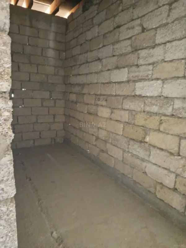 Satılır 5 otaqlı həyət evi 200 m²
