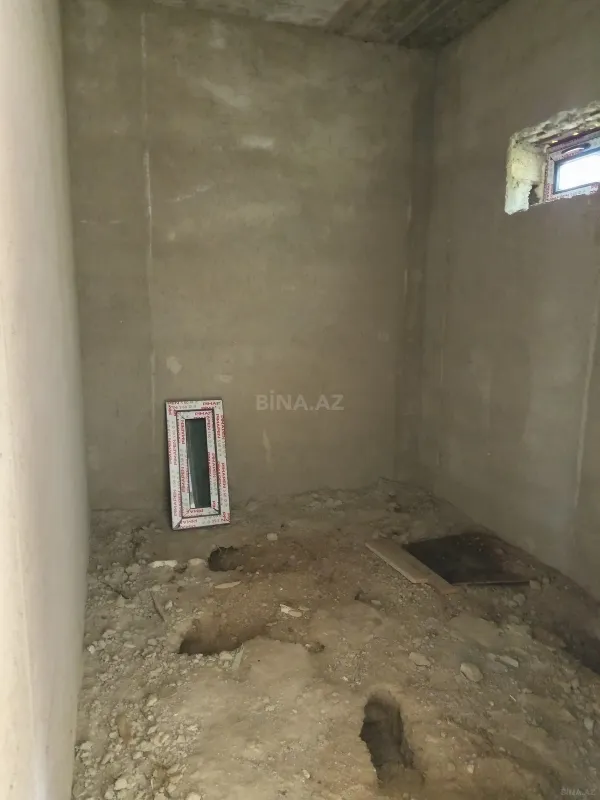 Satılır 5 otaqlı həyət evi 200 m²