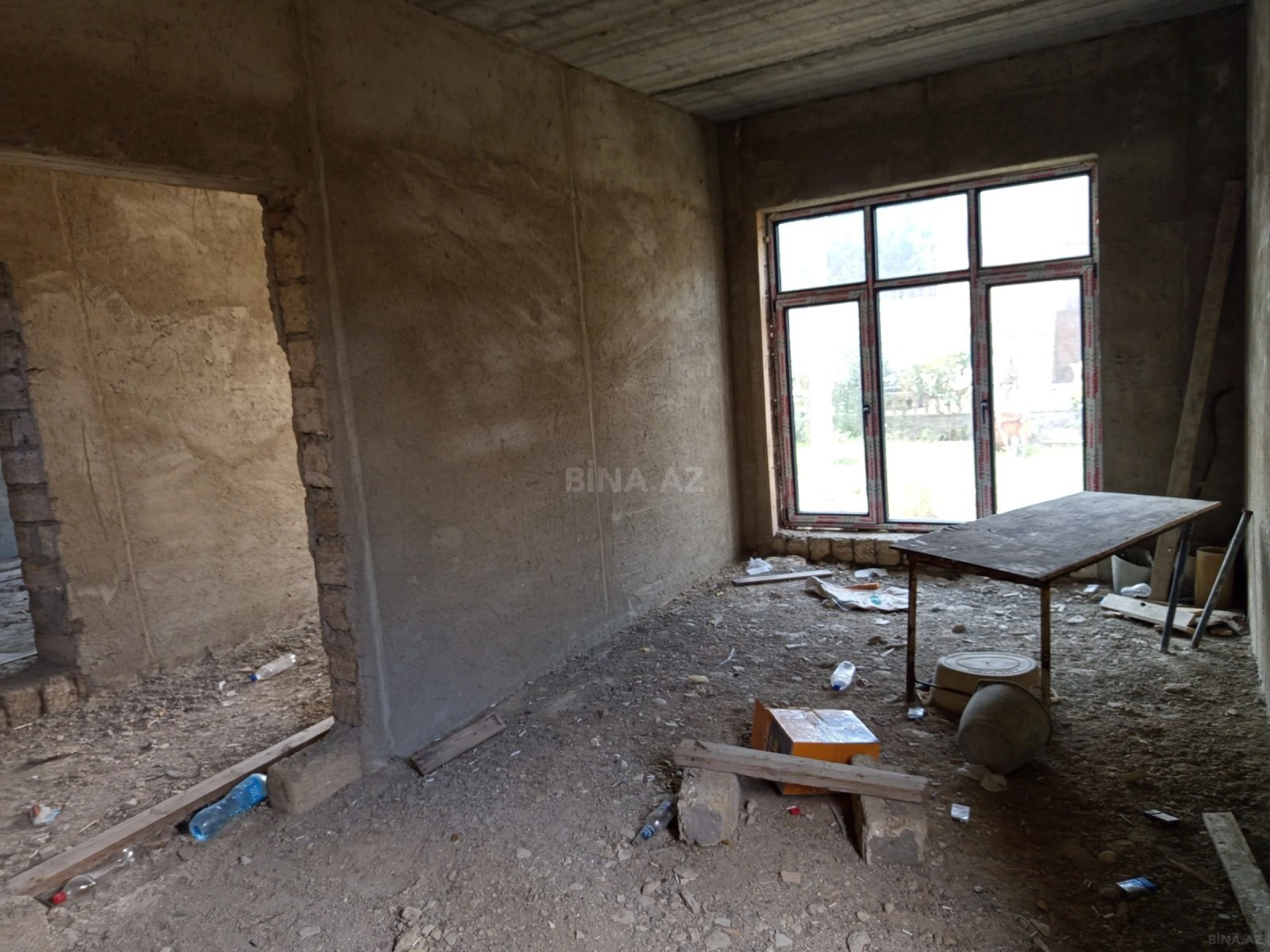 Satılır 5 otaqlı həyət evi 200 m²