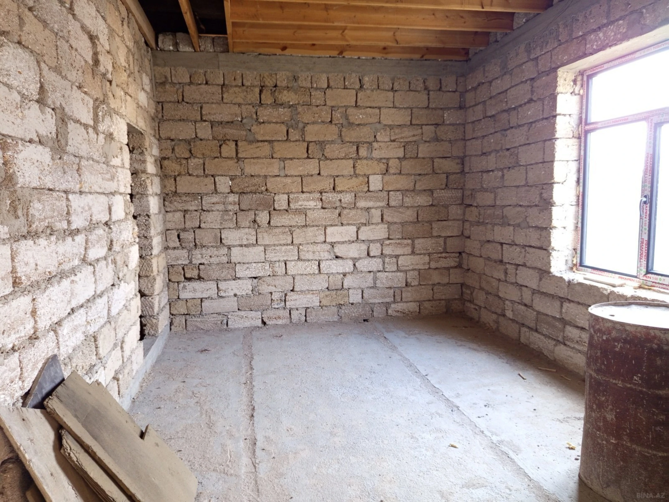 Satılır 5 otaqlı həyət evi 200 m²