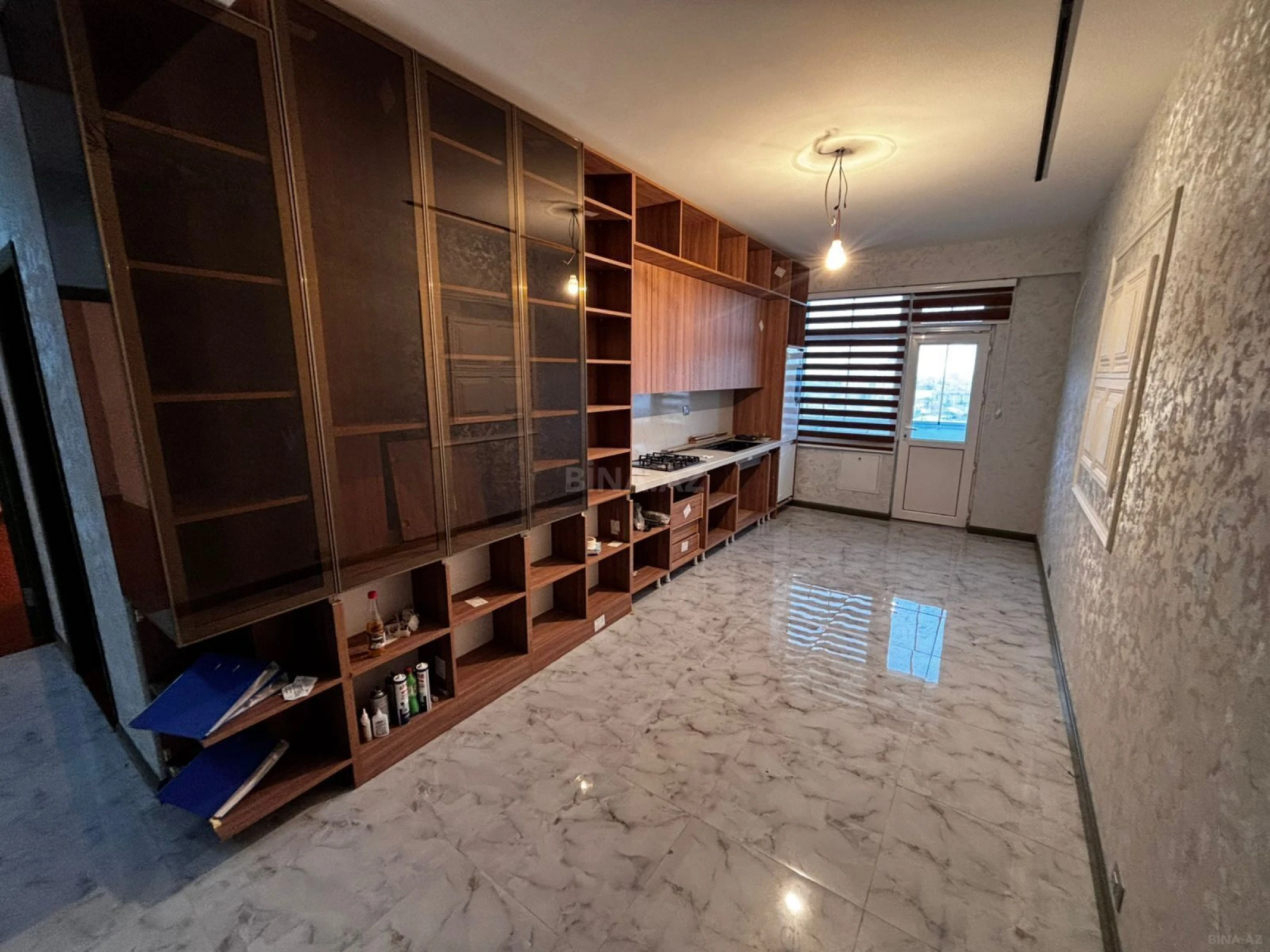 Satılır 3 otaqlı mənzil 135 m²