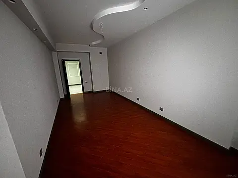 Satılır 3 otaqlı mənzil 135 m²