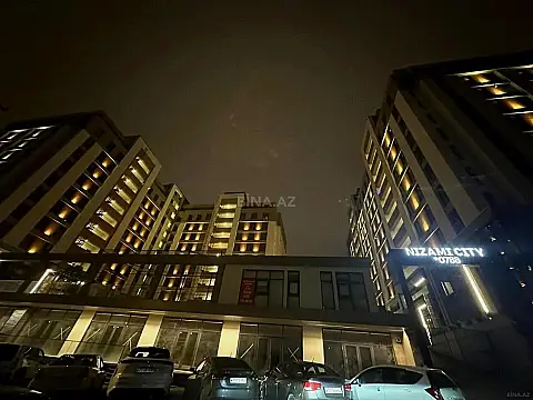 Satılır 3 otaqlı mənzil 121 m²