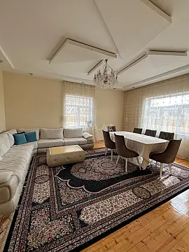 Satılır 6 otaqlı həyət evi 350 m²