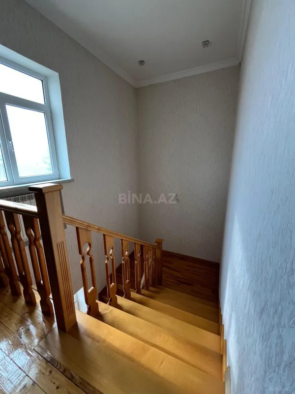 Satılır 6 otaqlı həyət evi 350 m²