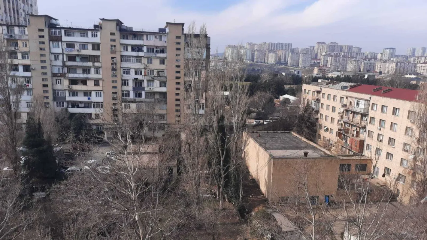 Satılır 4 otaqlı mənzil 110 m²