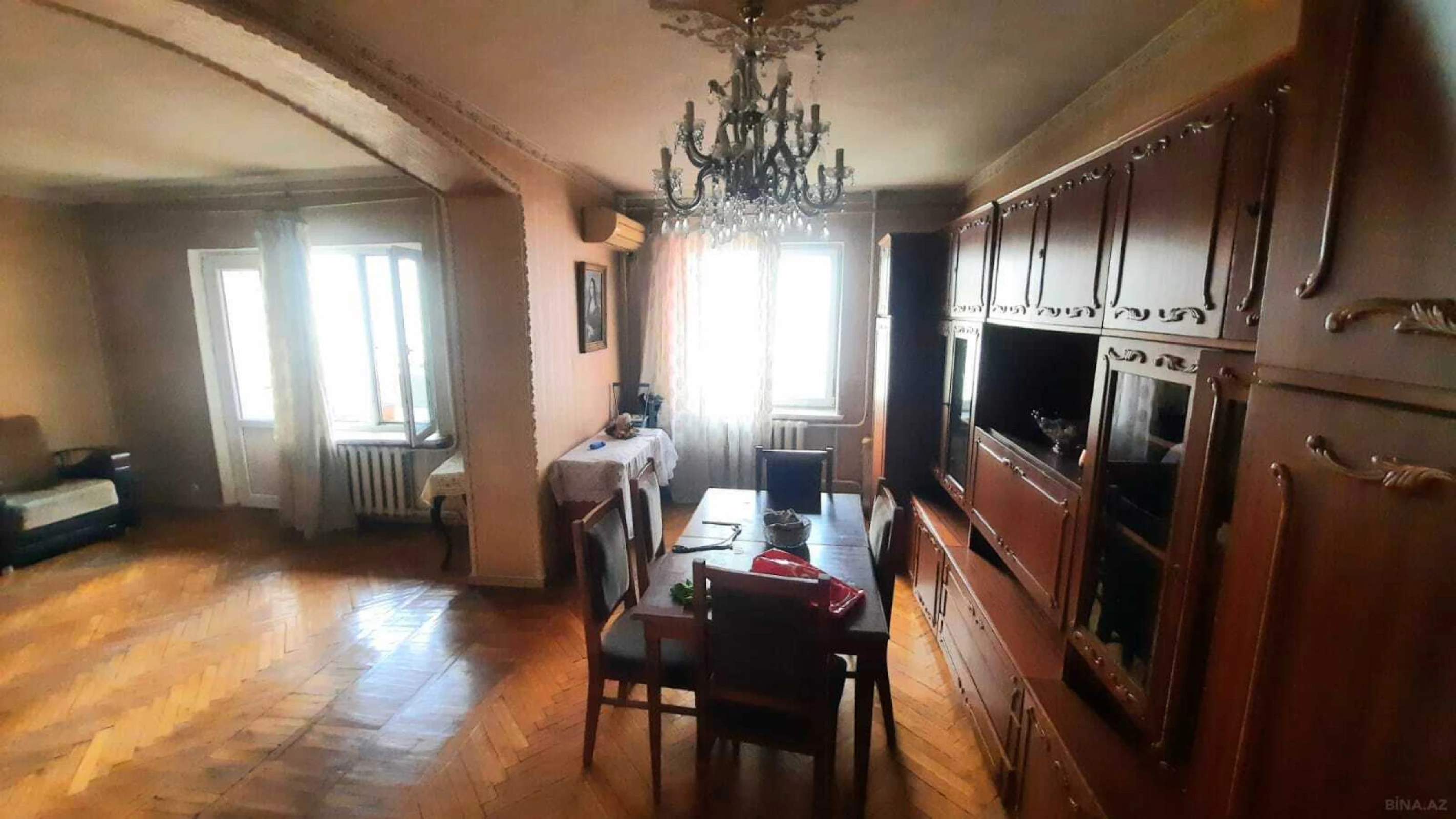Satılır 4 otaqlı mənzil 110 m²
