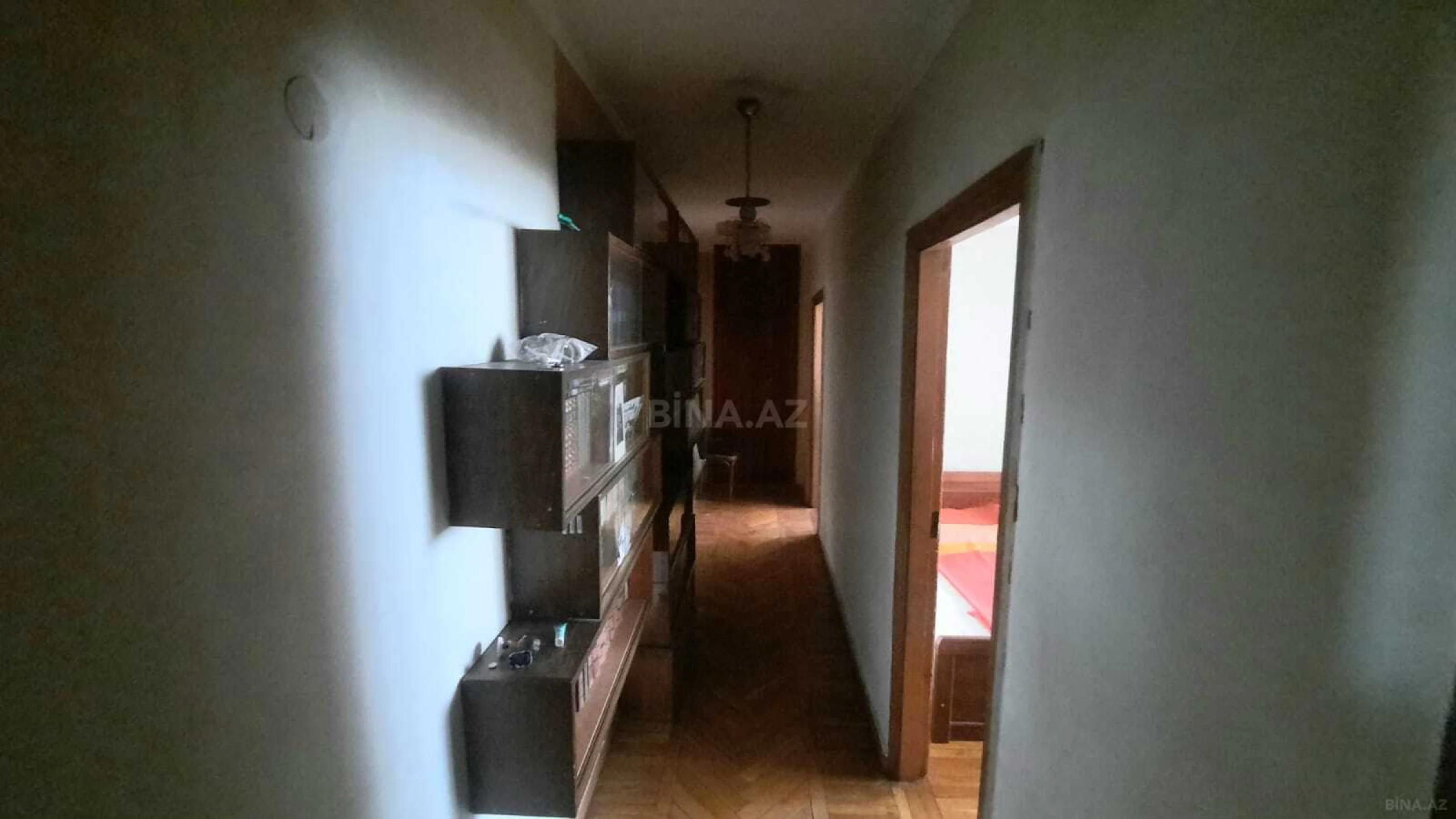 Satılır 4 otaqlı mənzil 110 m²
