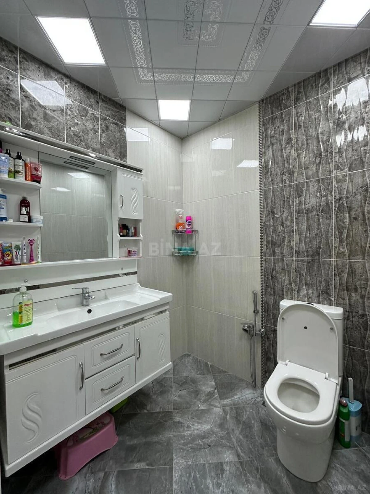 Satılır 3 otaqlı mənzil 127 m²