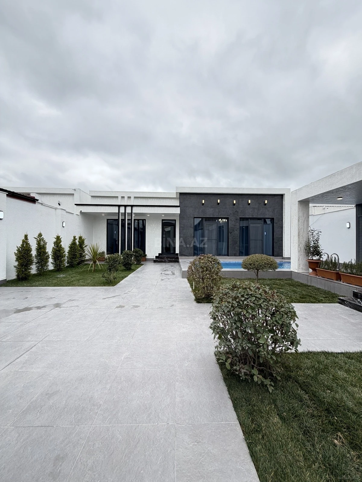 Satılır 4 otaqlı həyət evi 150 m²