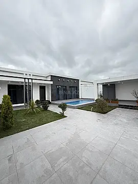 Satılır 4 otaqlı həyət evi 150 m²
