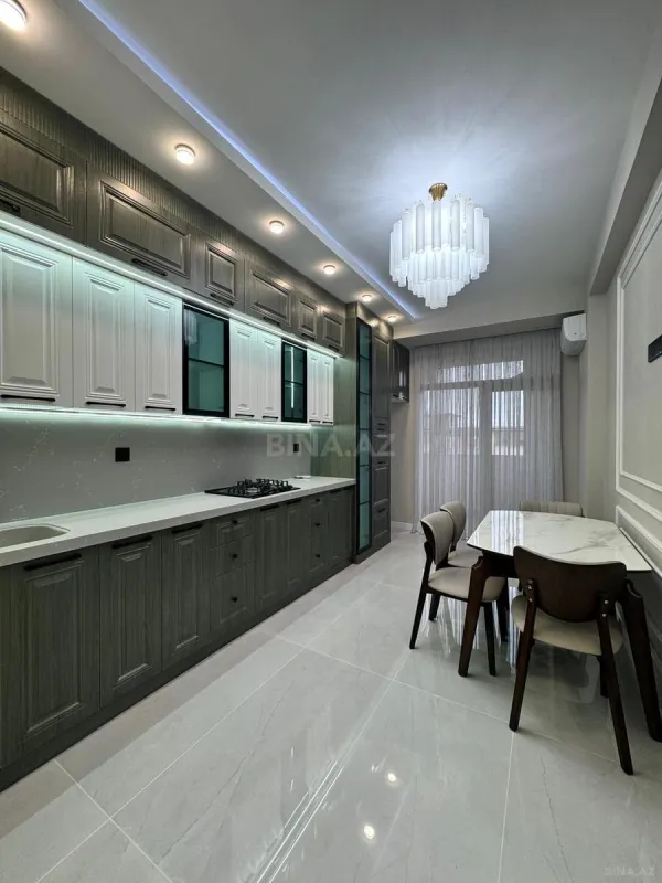 Satılır 3 otaqlı mənzil 105 m²