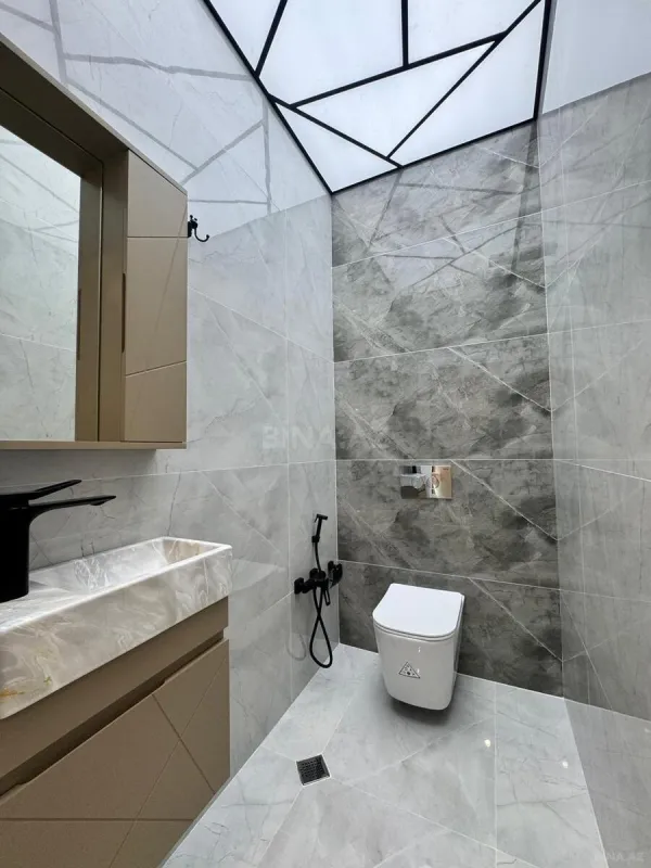 Satılır 3 otaqlı mənzil 105 m²