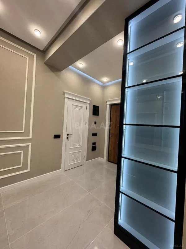 Satılır 3 otaqlı mənzil 105 m²