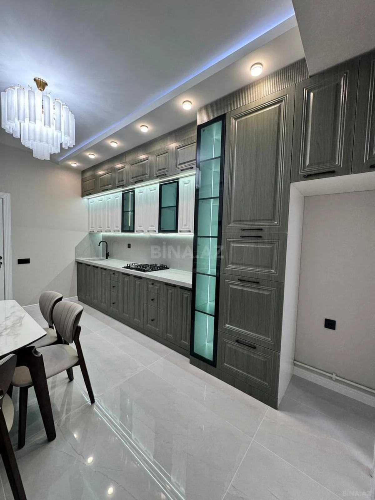 Satılır 3 otaqlı mənzil 105 m²