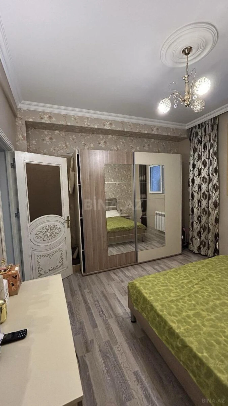 Satılır 2 otaqlı mənzil 76 m²