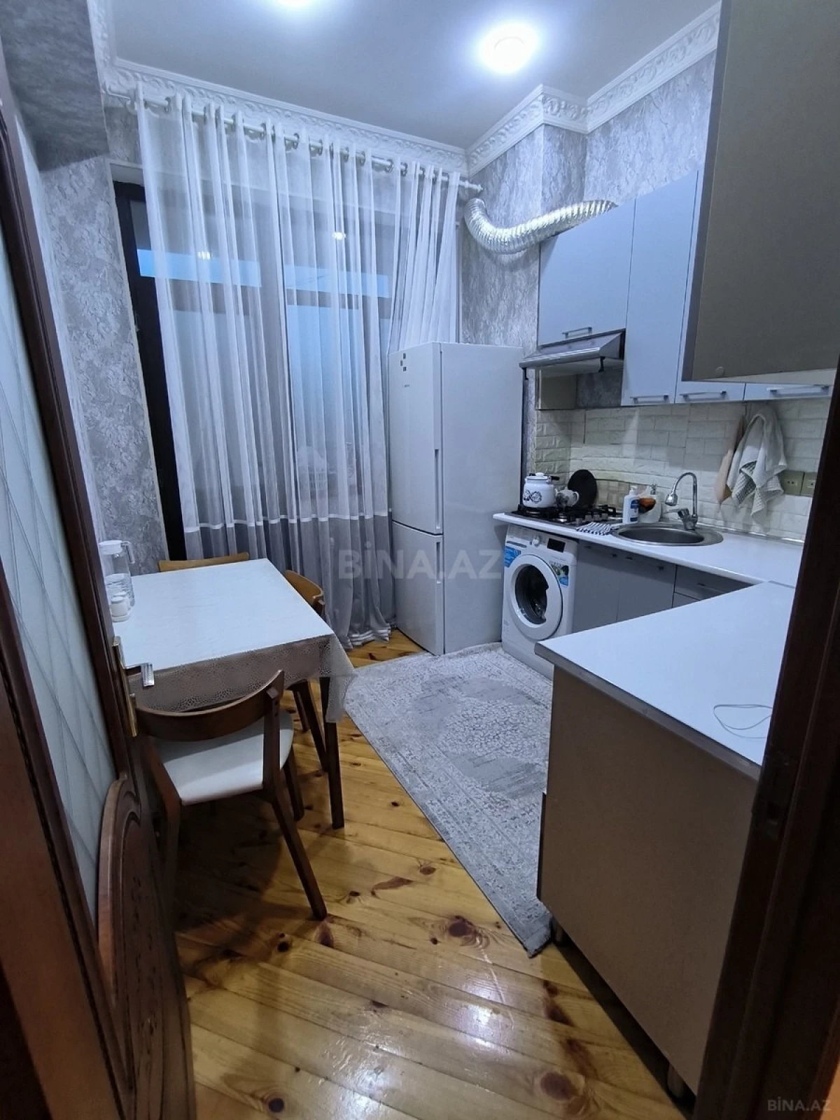 Satılır 2 otaqlı mənzil 62 m²