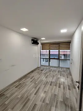 Kirayə verilir 3 otaqlı ofis 80 m²