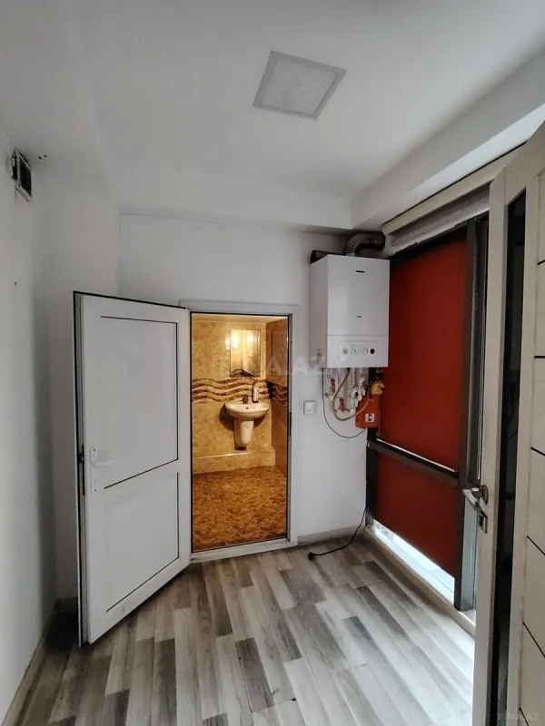 Kirayə verilir 3 otaqlı ofis 80 m²