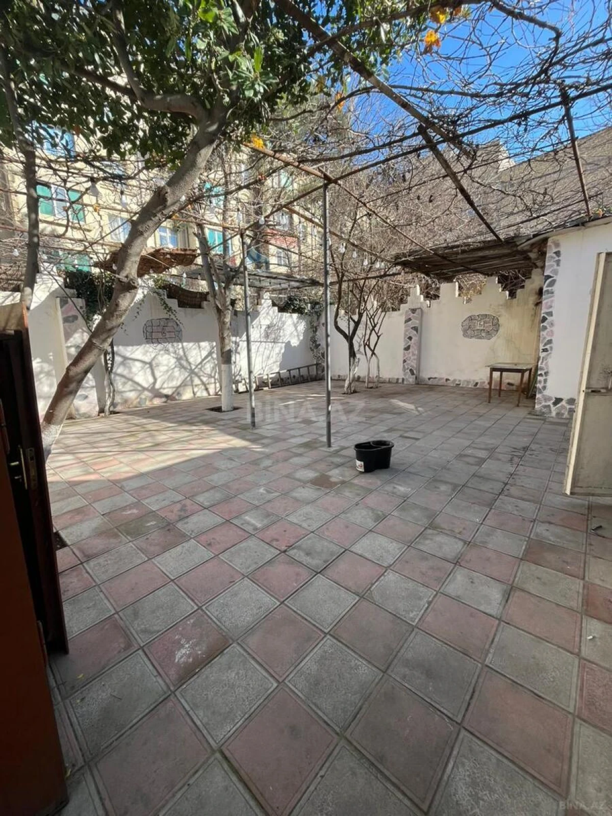 Kirayə verilir obyekt 200 m²