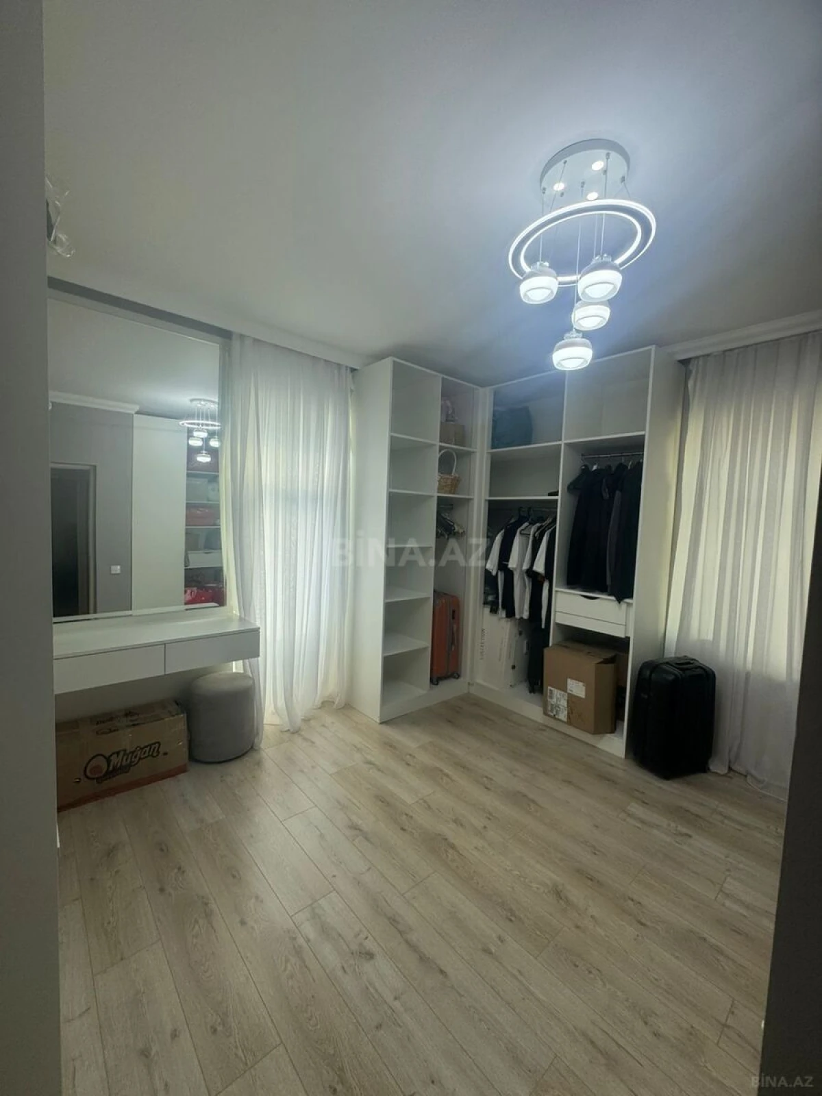 Satılır 4 otaqlı həyət evi 220 m²
