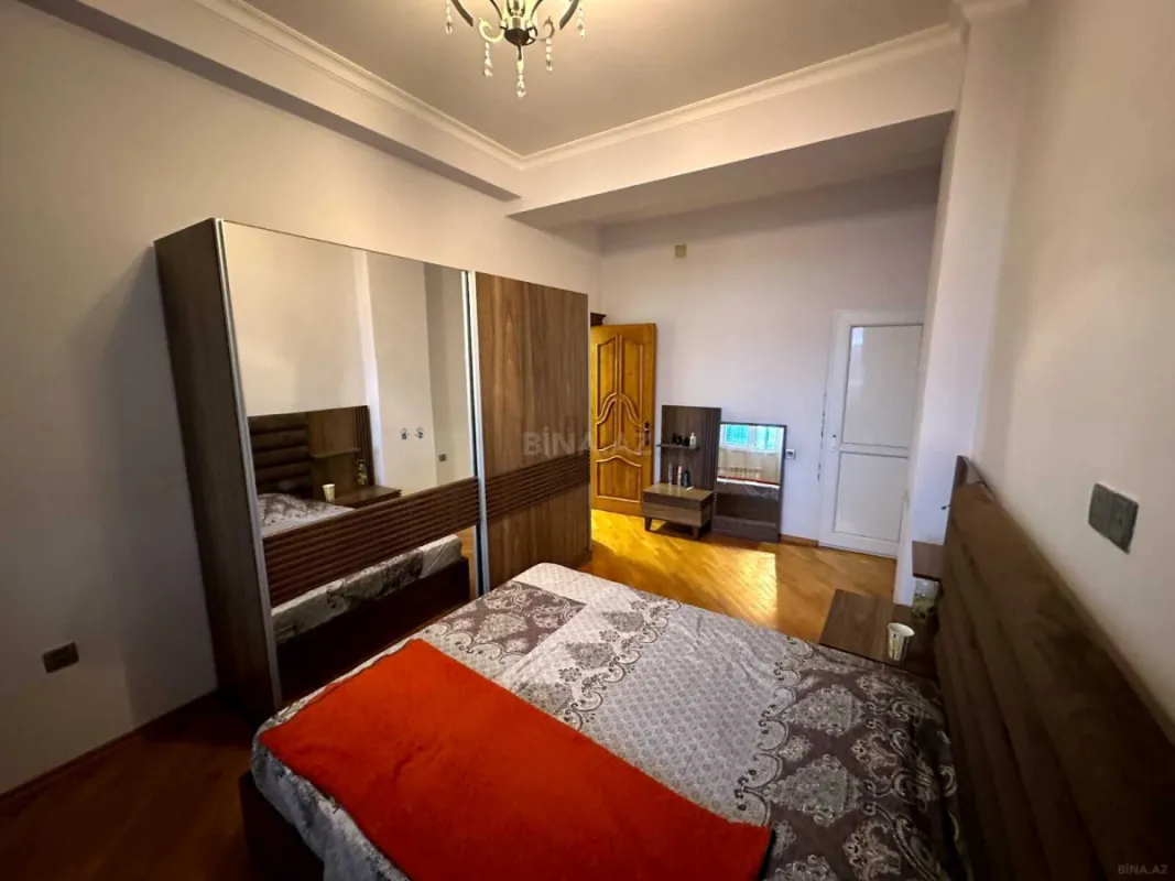 Kirayə verilir 3 otaqlı mənzil 120 m²