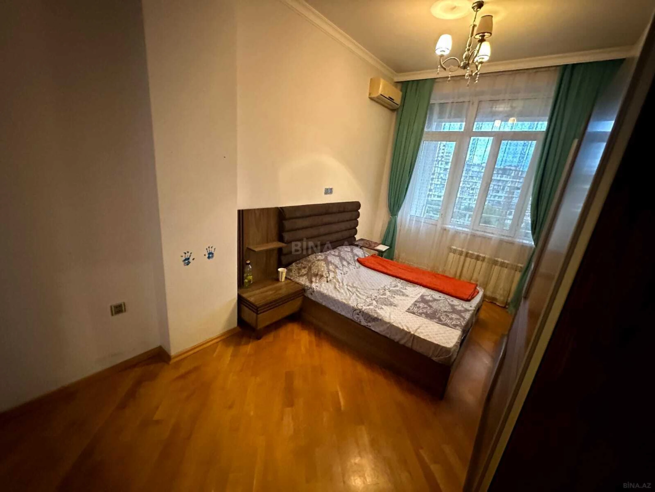Kirayə verilir 3 otaqlı mənzil 120 m²