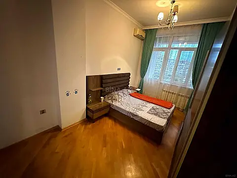Kirayə verilir 3 otaqlı mənzil 120 m²
