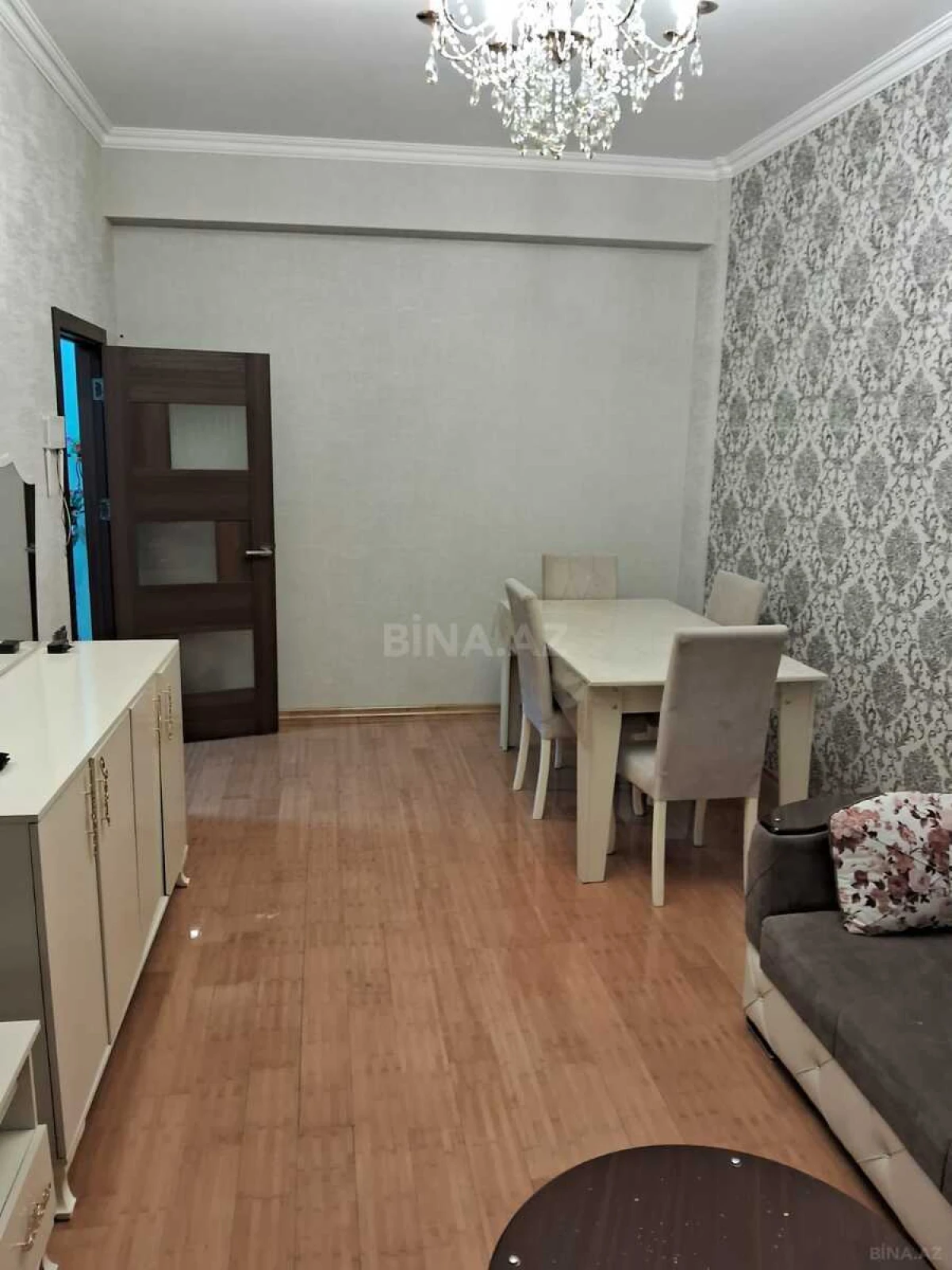 Kirayə verilir 2 otaqlı mənzil 63 m²