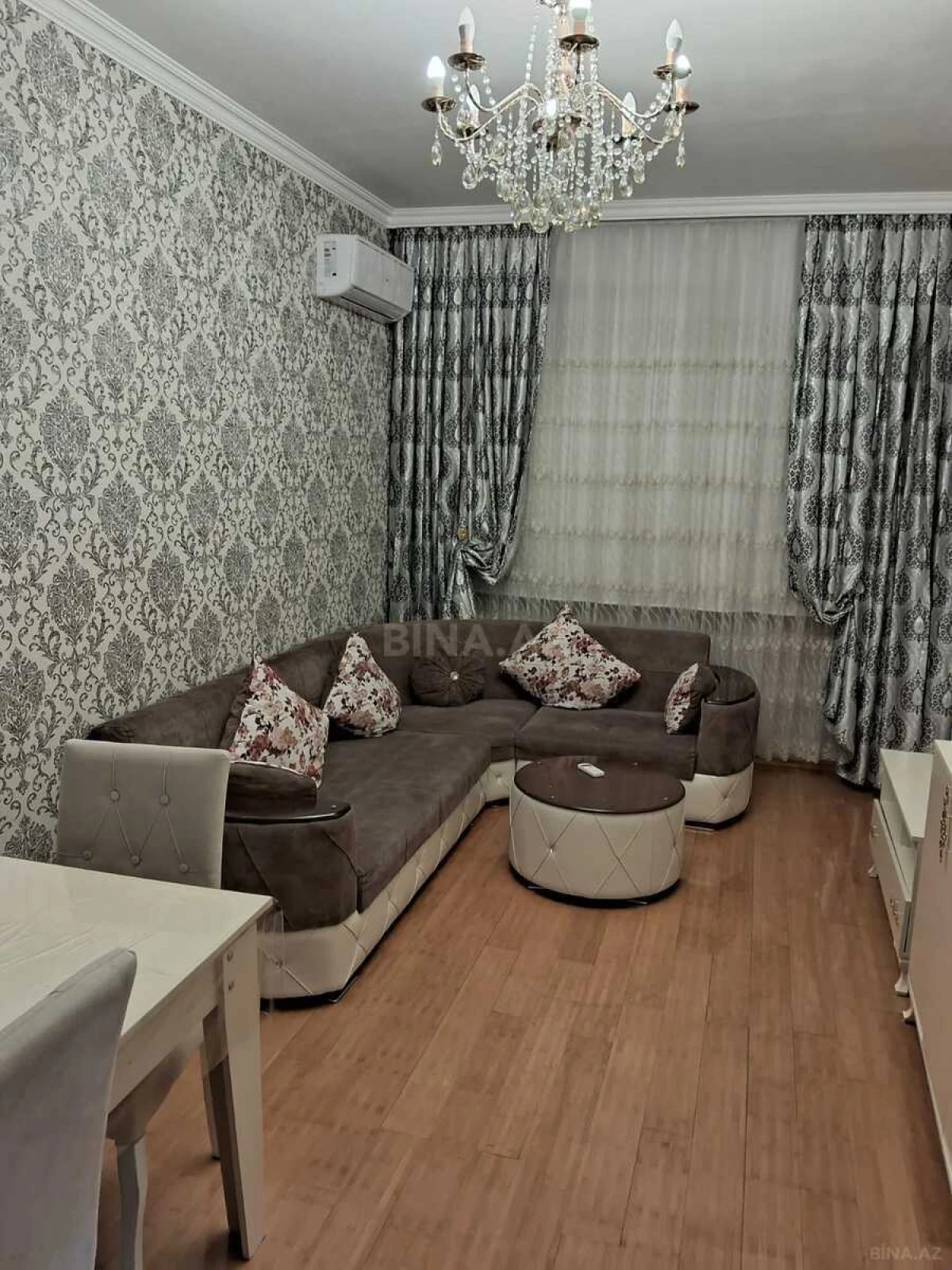 Kirayə verilir 2 otaqlı mənzil 63 m²