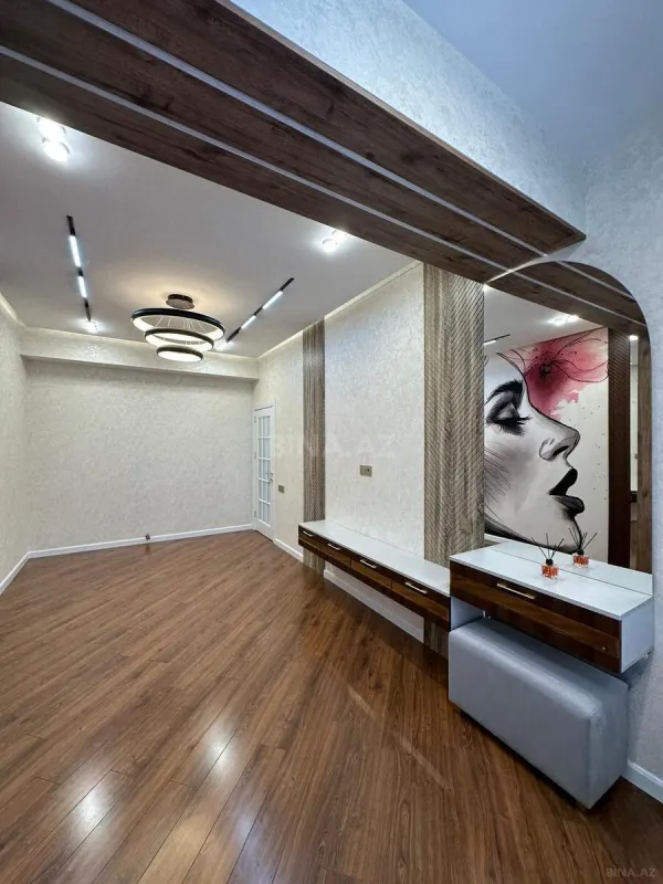 Satılır 2 otaqlı mənzil 84 m²