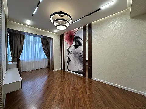 Satılır 2 otaqlı mənzil 84 m²