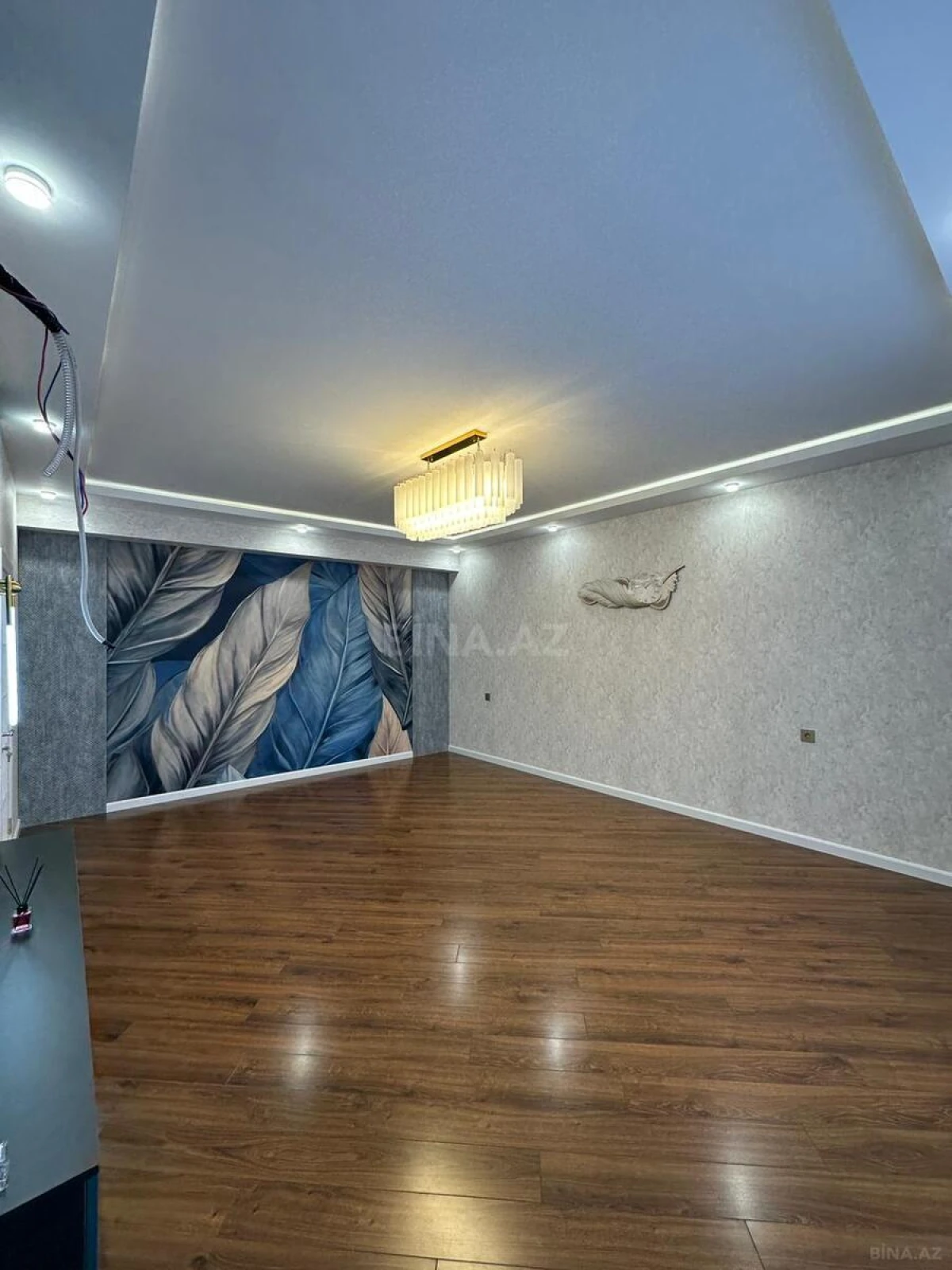 Satılır 2 otaqlı mənzil 84 m²