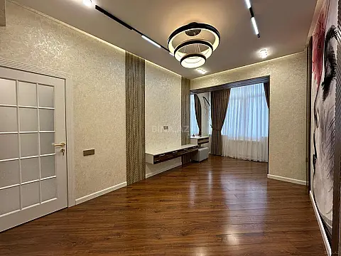 Satılır 2 otaqlı mənzil 84 m²