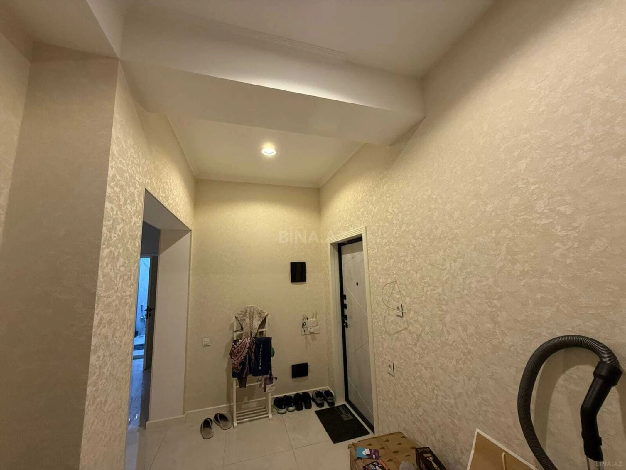Kirayə verilir 2 otaqlı mənzil 80 m²