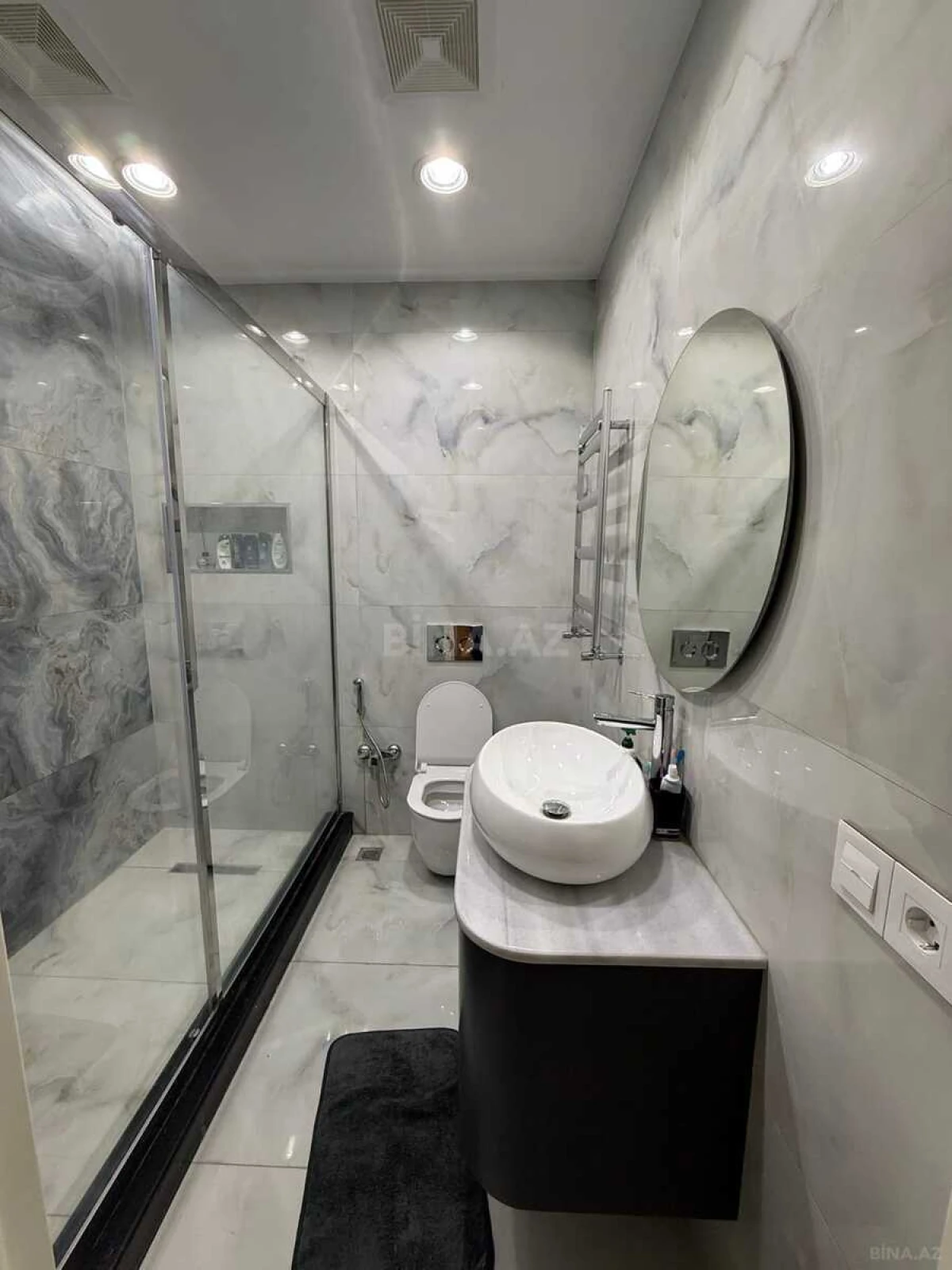 Kirayə verilir 2 otaqlı mənzil 80 m²