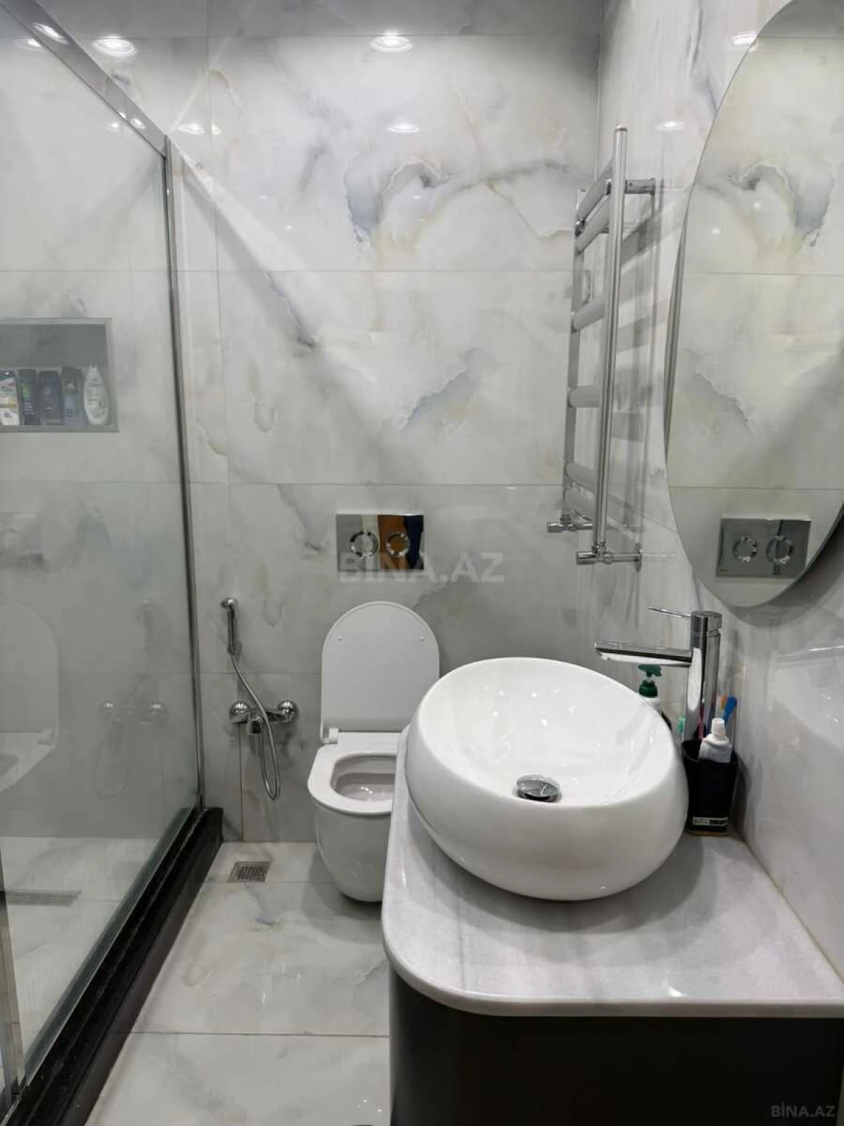 Kirayə verilir 2 otaqlı mənzil 80 m²