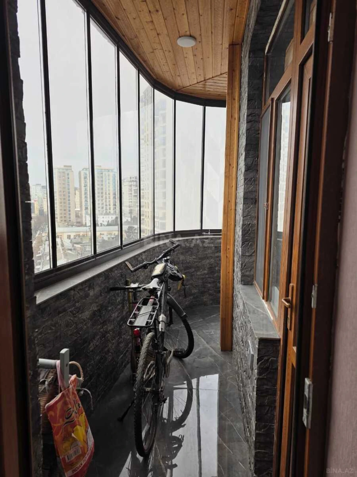 Kirayə verilir 3 otaqlı mənzil 120 m²