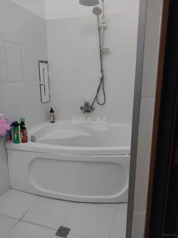 Kirayə verilir 2 otaqlı mənzil 70 m²