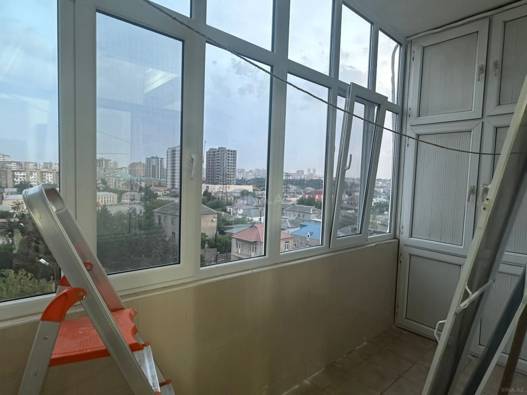 Kirayə verilir 2 otaqlı mənzil 88 m²