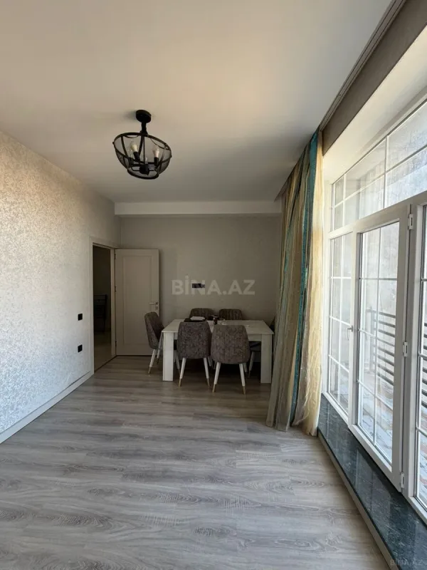 Kirayə verilir 2 otaqlı mənzil 55 m²