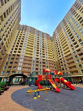 Satılır 3 otaqlı mənzil 114 m² — Bakı, İnşaatçılar 3 otaq 114.00 m²