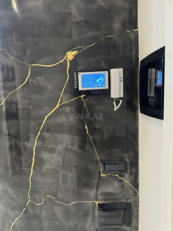 Kirayə verilir 2 otaqlı mənzil 75 m²