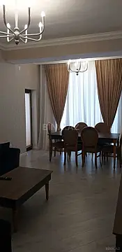 Kirayə verilir 3 otaqlı mənzil 106 m²