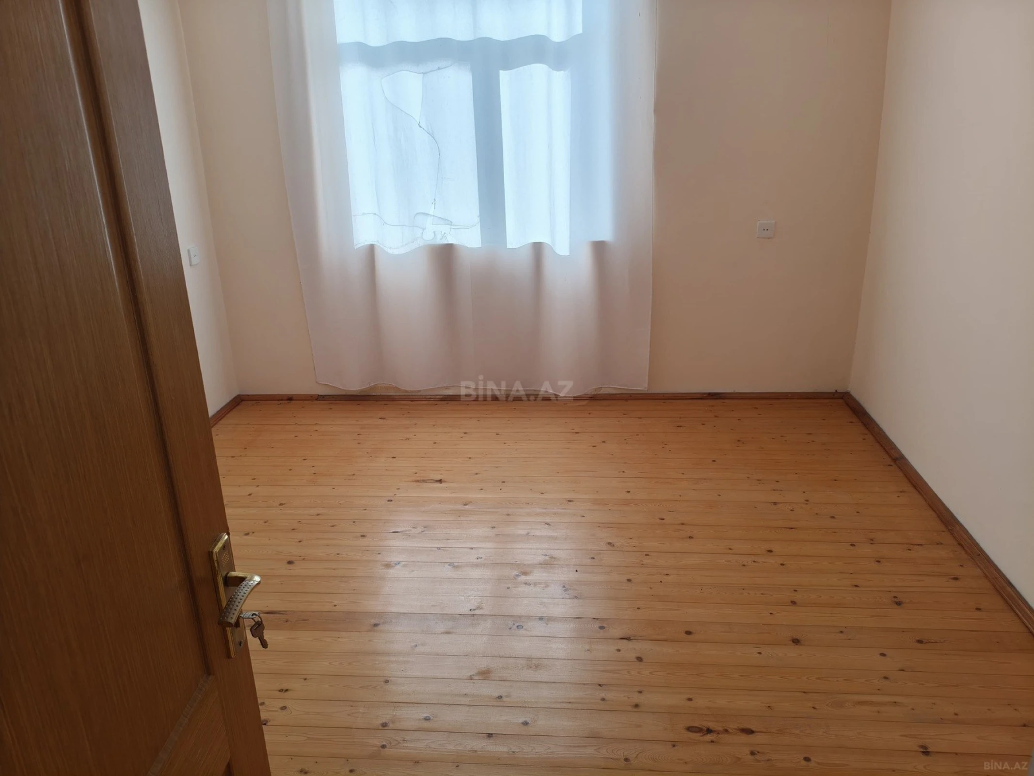 Satılır 4 otaqlı həyət evi 165 m²